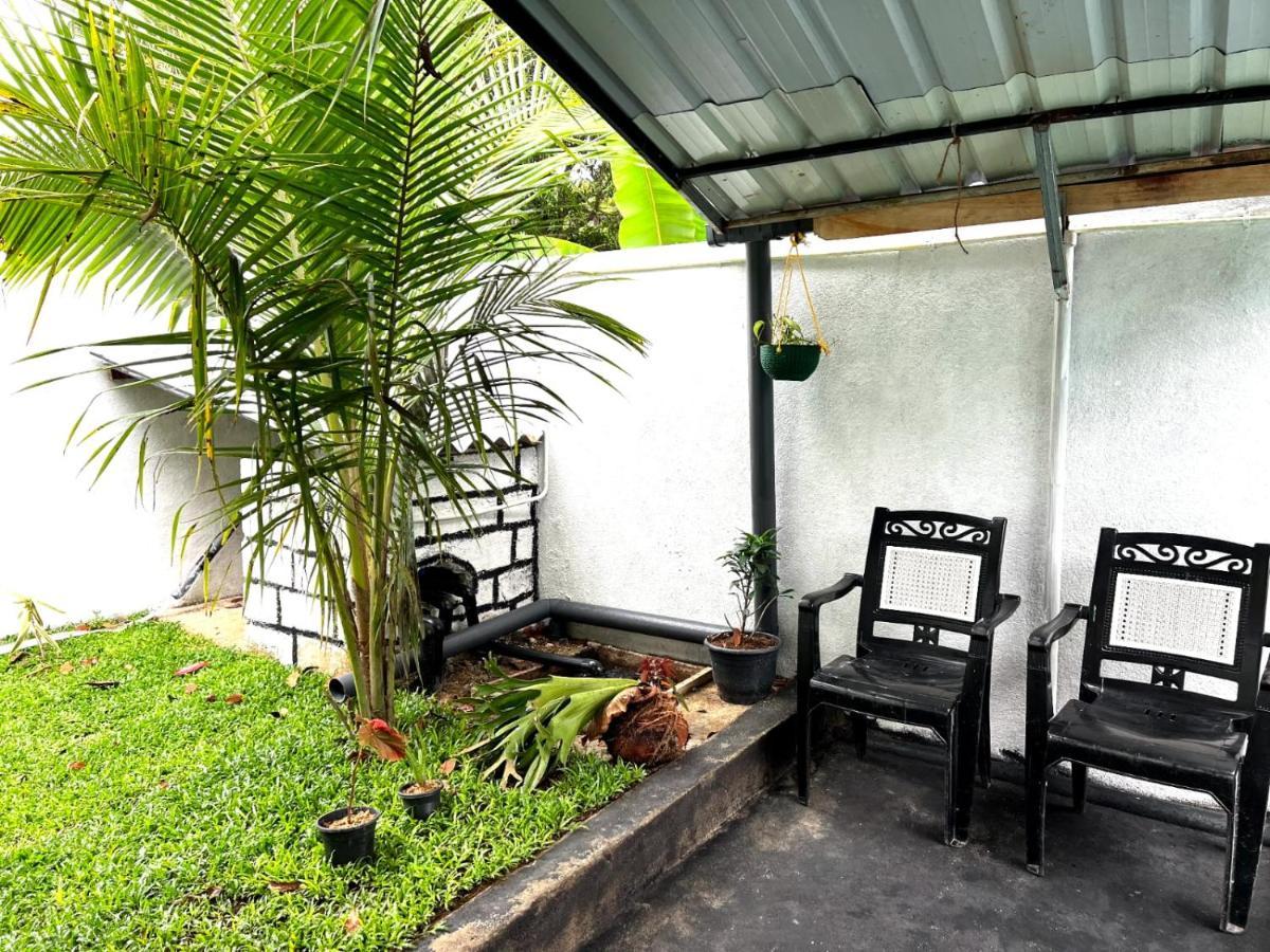 Hotel Mango Tree House Mirissa Exterior foto